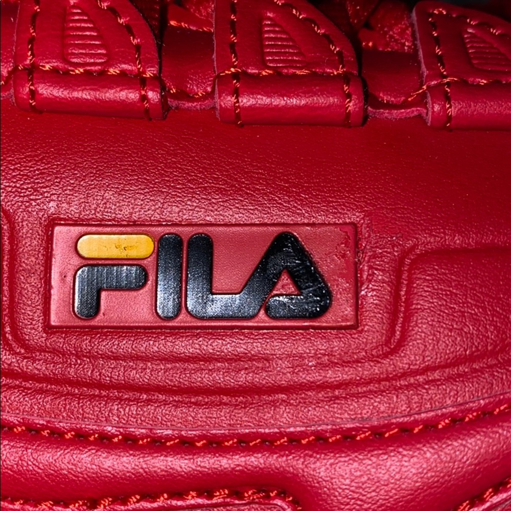 Filas - Picture 2 of 4